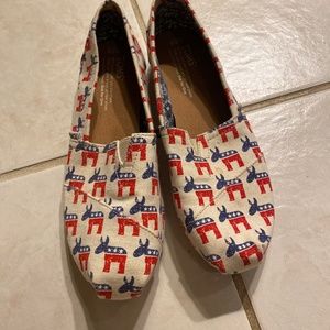 Democrat toms